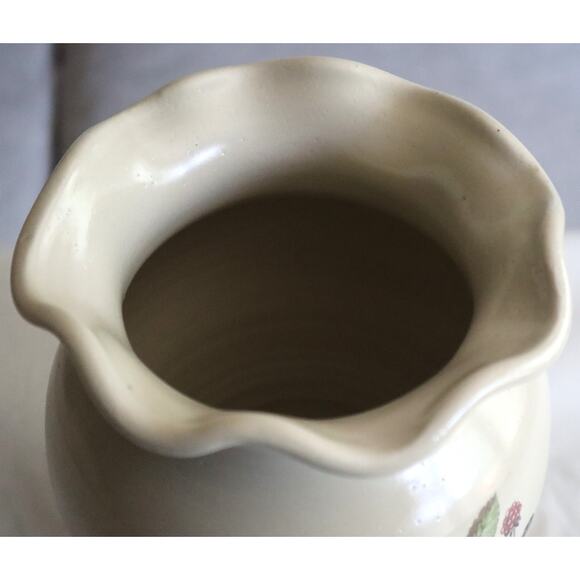 Vintage 80s 90s Vase Studio Pottery Floral Blackberries Wavy Scalloped Ruffled - Picture 2 of 7